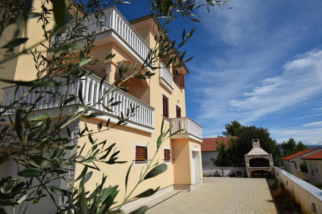 Apartment Baran Cizici Exterior foto